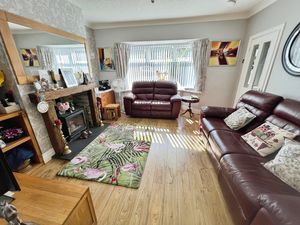 Lounge- click for photo gallery
